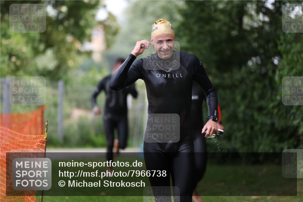 15.06.2025 - 7 Türme Triathlon Michael Strokosch http://msf.ph/oto/7966738 15.06.2025 12:21:00 Schwimmen 385, 434, 557, 568, 592, 597, 625, 674 meine-sportfotos.de