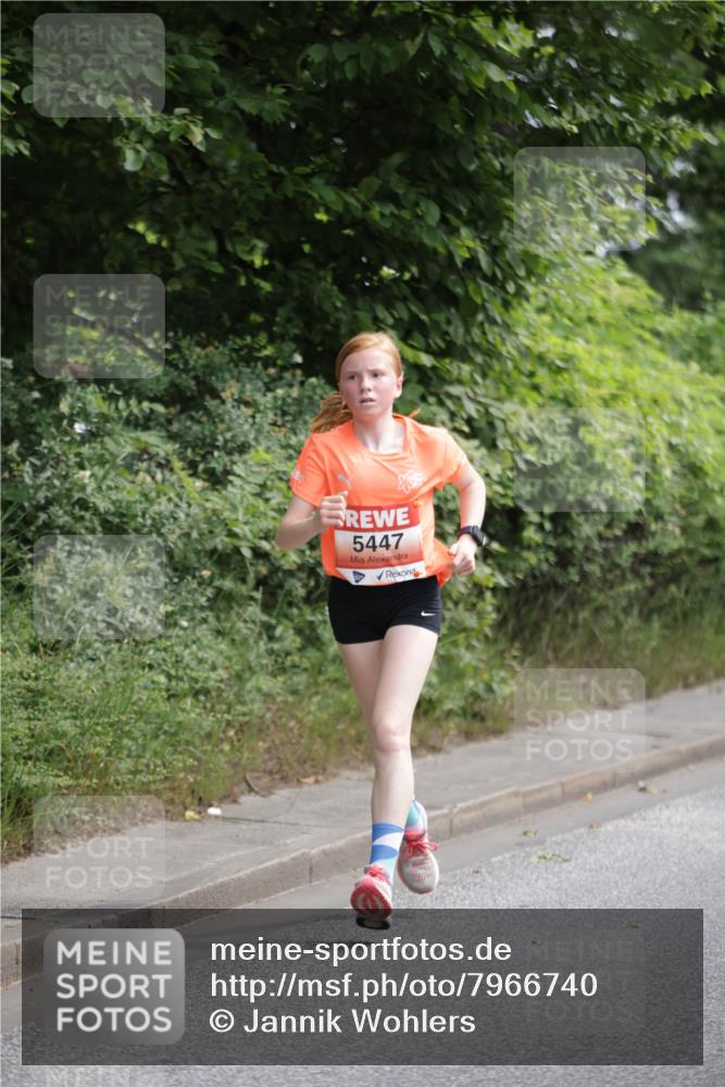 15.06.2025 - REWE Women's Run Jannik Wohlers http://msf.ph/oto/7966740 15.06.2025 10:01:48 Laufen 5447 meine-sportfotos.de