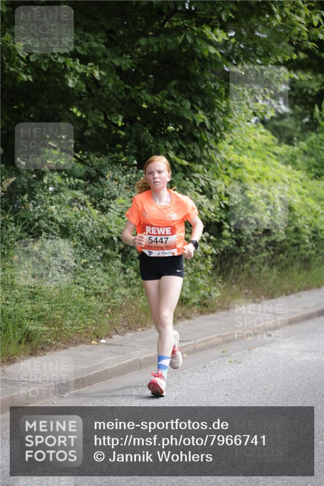 15.06.2025 - REWE Women's Run Jannik Wohlers http://msf.ph/oto/7966741 15.06.2025 10:01:49 Laufen 5447 meine-sportfotos.de