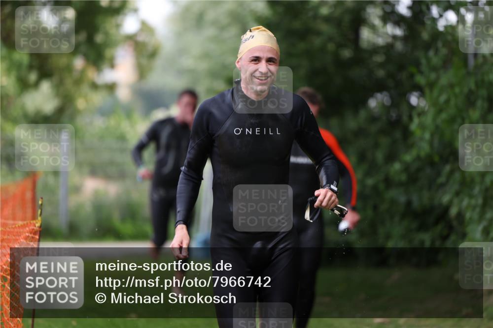 15.06.2025 - 7 Türme Triathlon Michael Strokosch http://msf.ph/oto/7966742 15.06.2025 12:21:00 Schwimmen 385, 434, 557, 568, 592, 597, 625, 674 meine-sportfotos.de