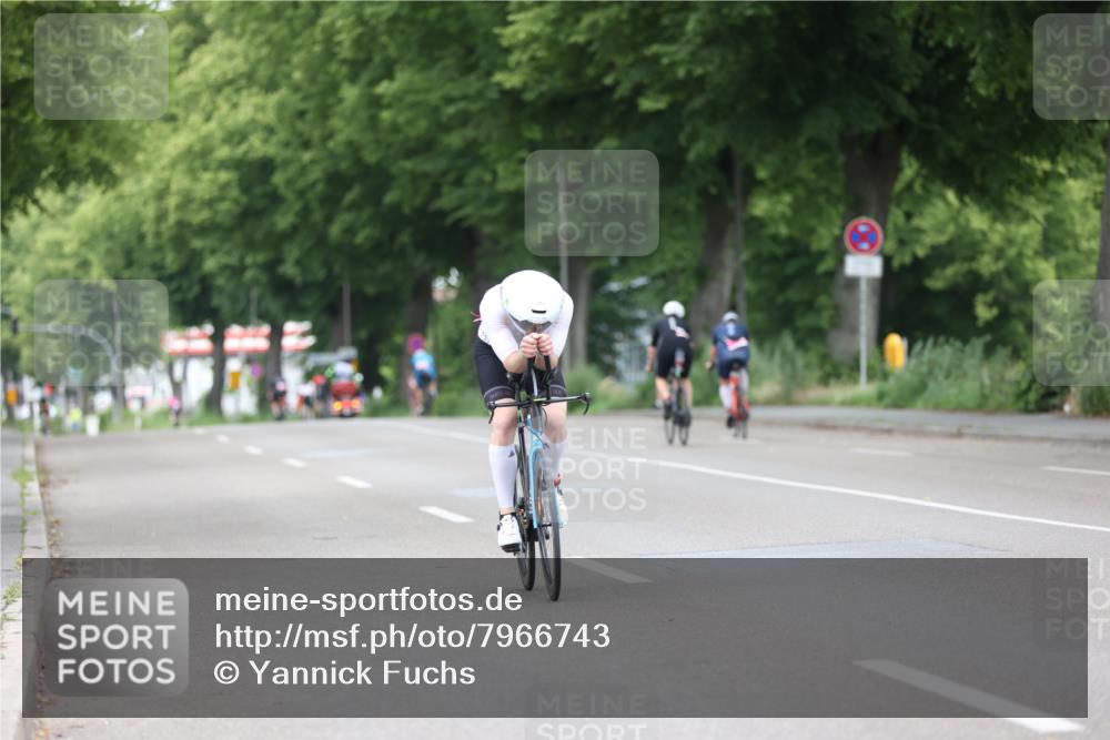 15.06.2025 - 7 Türme Triathlon Yannick Fuchs http://msf.ph/oto/7966743 15.06.2025 11:18:25 Radfahren 215 meine-sportfotos.de