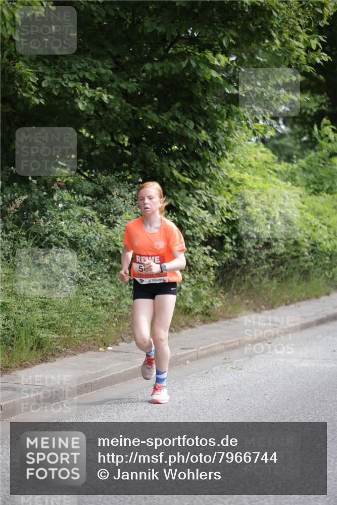 15.06.2025 - REWE Women's Run Jannik Wohlers http://msf.ph/oto/7966744 15.06.2025 10:01:49 Laufen 54 meine-sportfotos.de