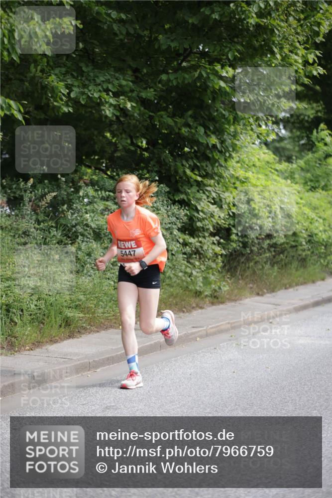 15.06.2025 - REWE Women's Run Jannik Wohlers http://msf.ph/oto/7966759 15.06.2025 10:01:49 Laufen 5447 meine-sportfotos.de