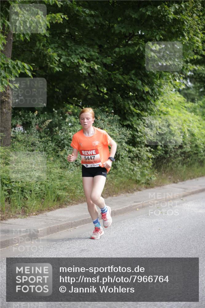 15.06.2025 - REWE Women's Run Jannik Wohlers http://msf.ph/oto/7966764 15.06.2025 10:01:49 Laufen 5447 meine-sportfotos.de