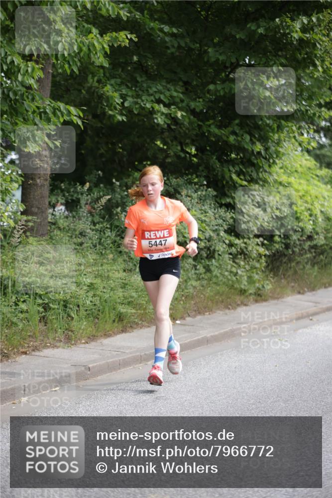 15.06.2025 - REWE Women's Run Jannik Wohlers http://msf.ph/oto/7966772 15.06.2025 10:01:49 Laufen 5447 meine-sportfotos.de