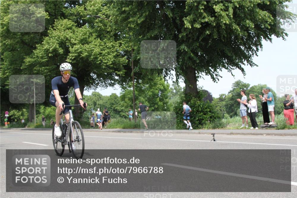 15.06.2025 - 7 Türme Triathlon Yannick Fuchs http://msf.ph/oto/7966788 15.06.2025 13:20:14 Radfahren  meine-sportfotos.de