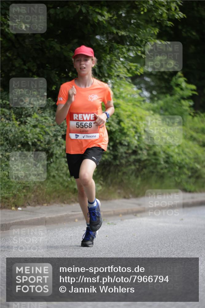 15.06.2025 - REWE Women's Run Jannik Wohlers http://msf.ph/oto/7966794 15.06.2025 10:01:54 Laufen 5568 meine-sportfotos.de