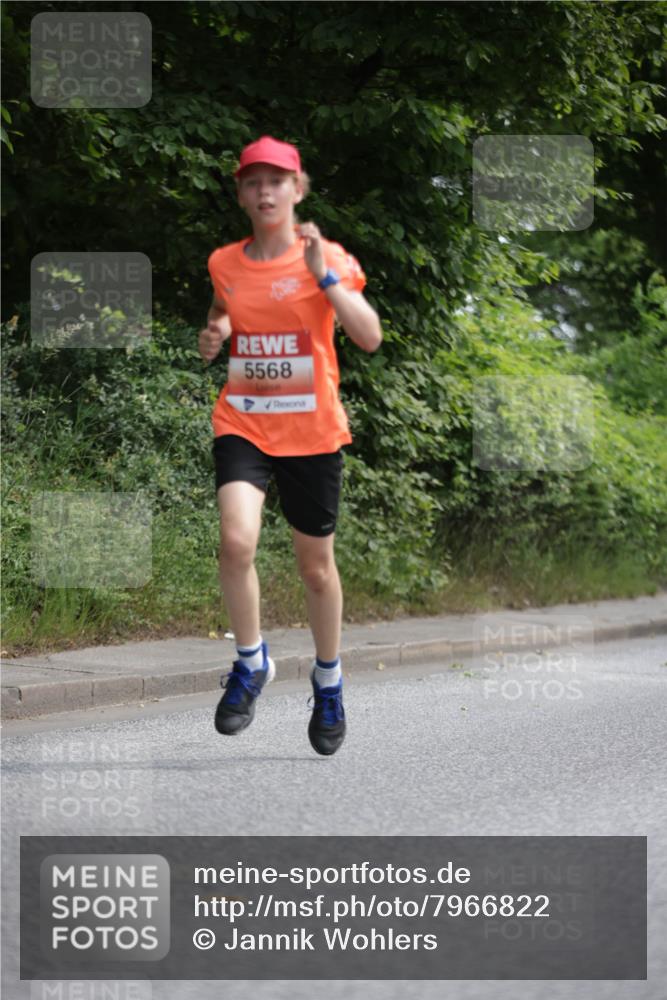 15.06.2025 - REWE Women's Run Jannik Wohlers http://msf.ph/oto/7966822 15.06.2025 10:01:55 Laufen 5568 meine-sportfotos.de