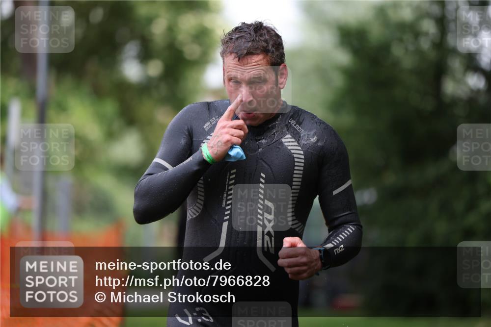 15.06.2025 - 7 Türme Triathlon Michael Strokosch http://msf.ph/oto/7966828 15.06.2025 12:21:05 Schwimmen 434, 557, 568, 592, 597, 625, 674 meine-sportfotos.de