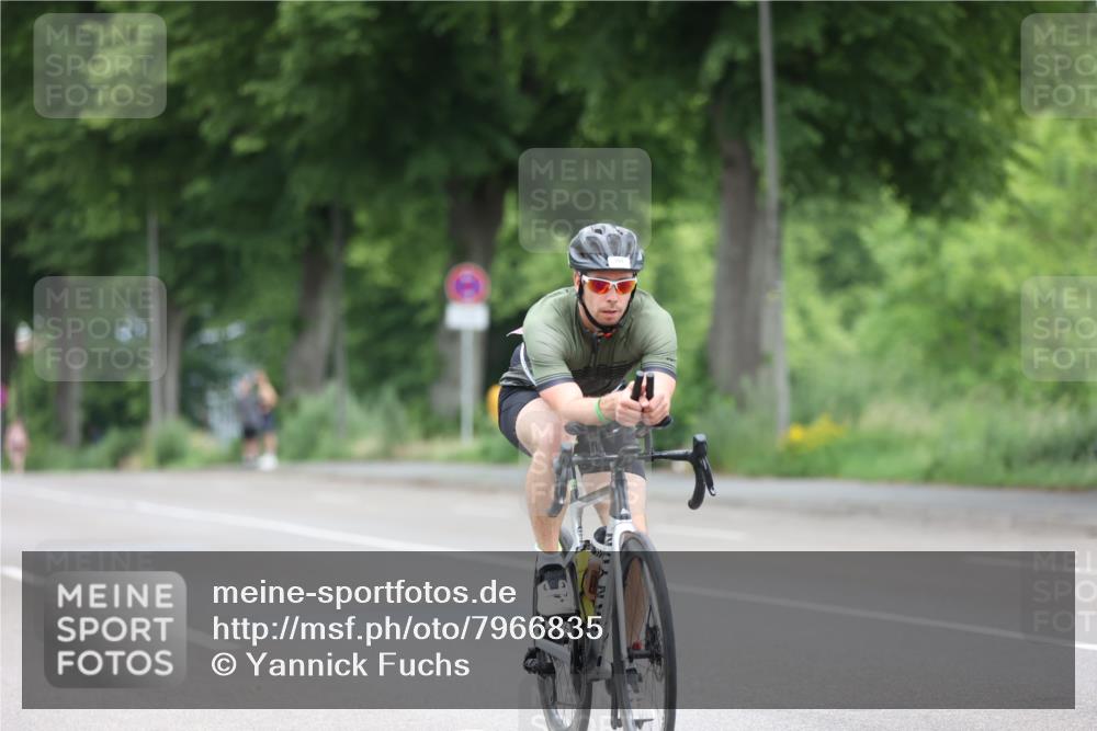 15.06.2025 - 7 Türme Triathlon Yannick Fuchs http://msf.ph/oto/7966835 15.06.2025 11:18:39 Radfahren 264 meine-sportfotos.de