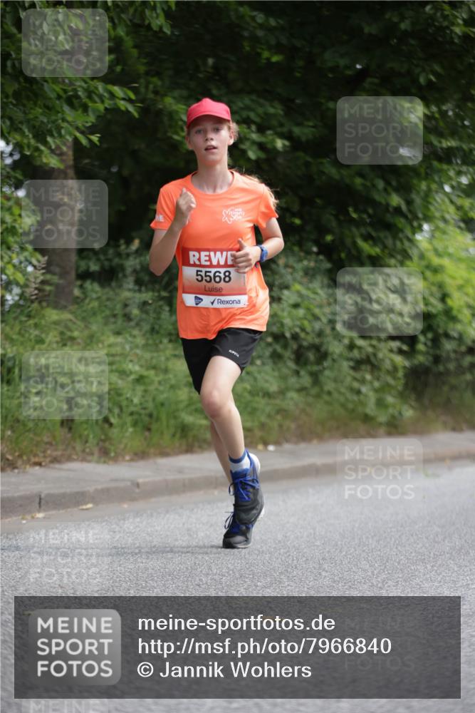 15.06.2025 - REWE Women's Run Jannik Wohlers http://msf.ph/oto/7966840 15.06.2025 10:01:55 Laufen 5568 meine-sportfotos.de