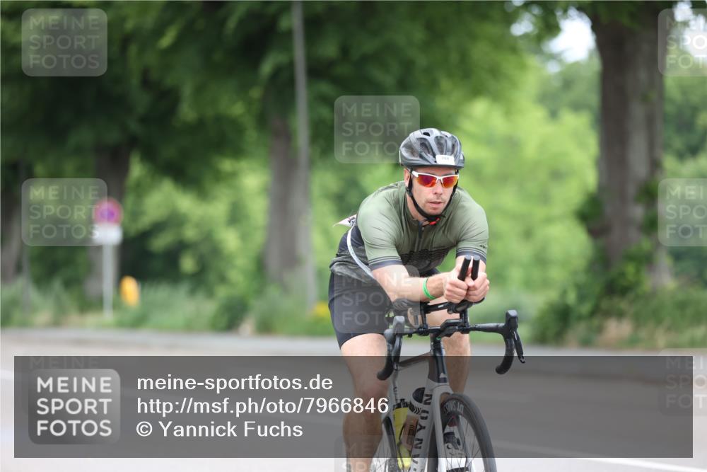 15.06.2025 - 7 Türme Triathlon Yannick Fuchs http://msf.ph/oto/7966846 15.06.2025 11:18:39 Radfahren 264 meine-sportfotos.de