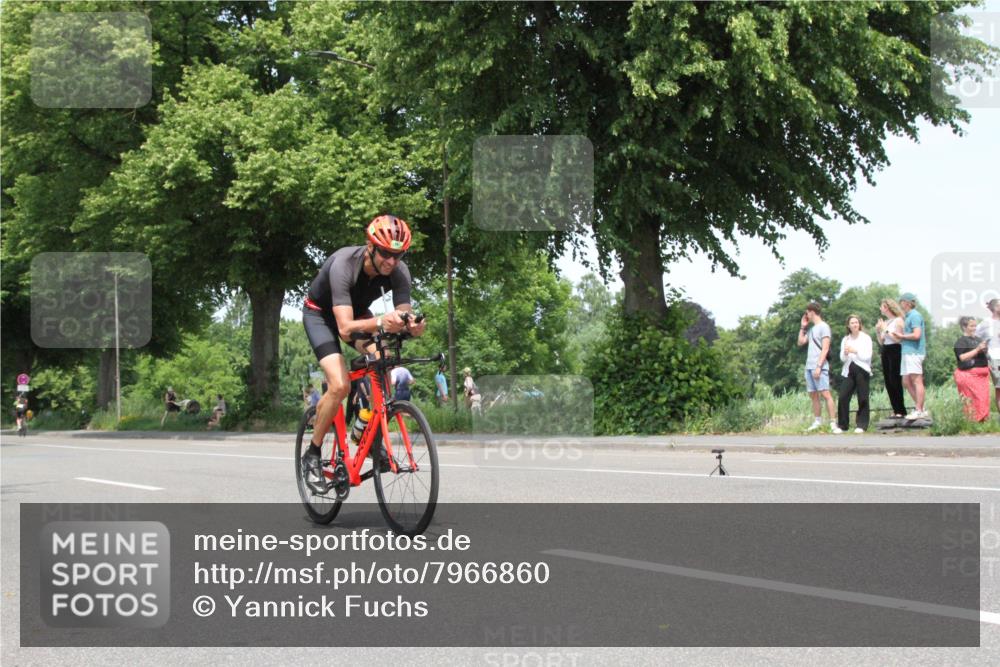 15.06.2025 - 7 Türme Triathlon Yannick Fuchs http://msf.ph/oto/7966860 15.06.2025 13:20:50 Radfahren  meine-sportfotos.de