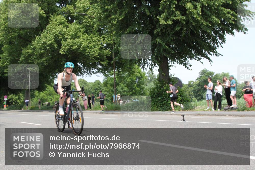 15.06.2025 - 7 Türme Triathlon Yannick Fuchs http://msf.ph/oto/7966874 15.06.2025 13:20:57 Radfahren  meine-sportfotos.de