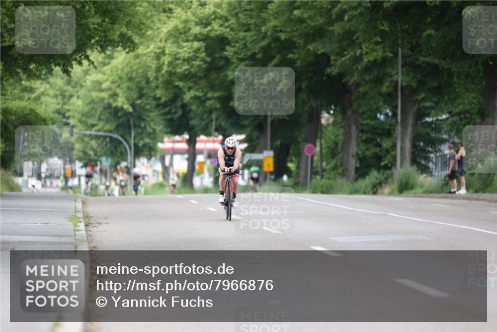 15.06.2025 - 7 Türme Triathlon Yannick Fuchs http://msf.ph/oto/7966876 15.06.2025 11:19:34 Radfahren 321 meine-sportfotos.de
