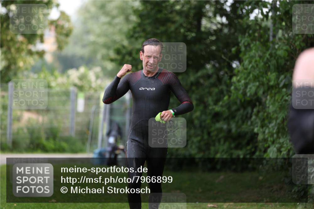 15.06.2025 - 7 Türme Triathlon Michael Strokosch http://msf.ph/oto/7966899 15.06.2025 12:21:14 Schwimmen 515, 568, 592, 625, 626, 665, 674 meine-sportfotos.de
