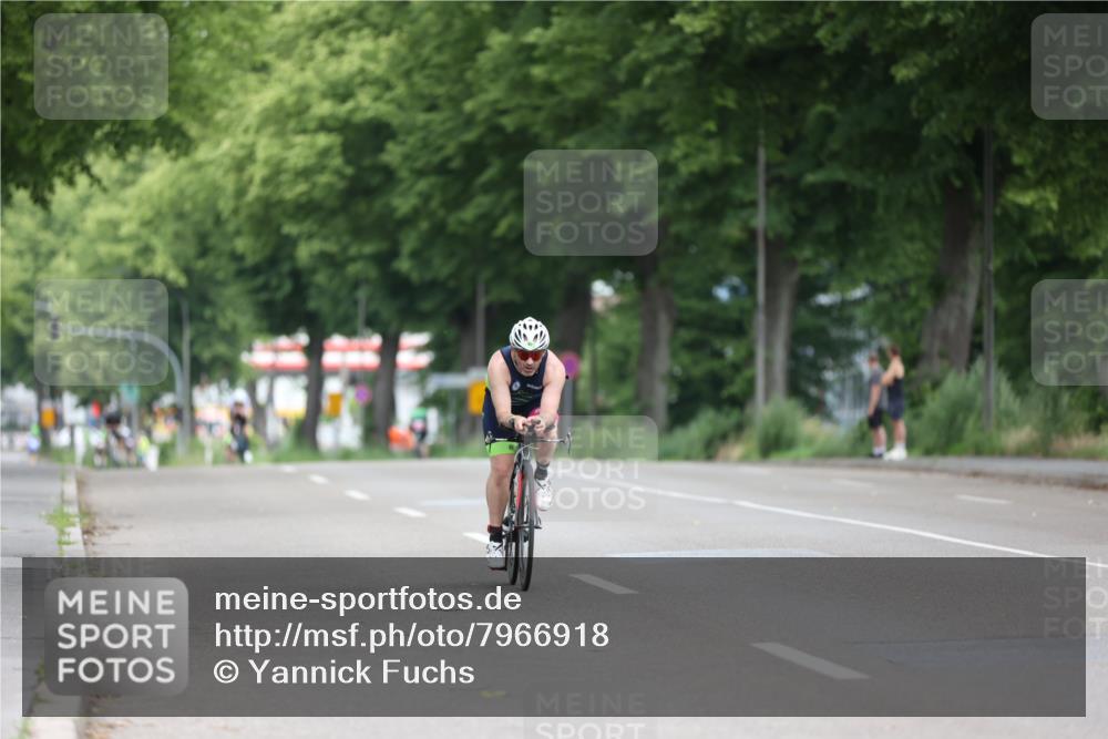 15.06.2025 - 7 Türme Triathlon Yannick Fuchs http://msf.ph/oto/7966918 15.06.2025 11:19:35 Radfahren 321 meine-sportfotos.de