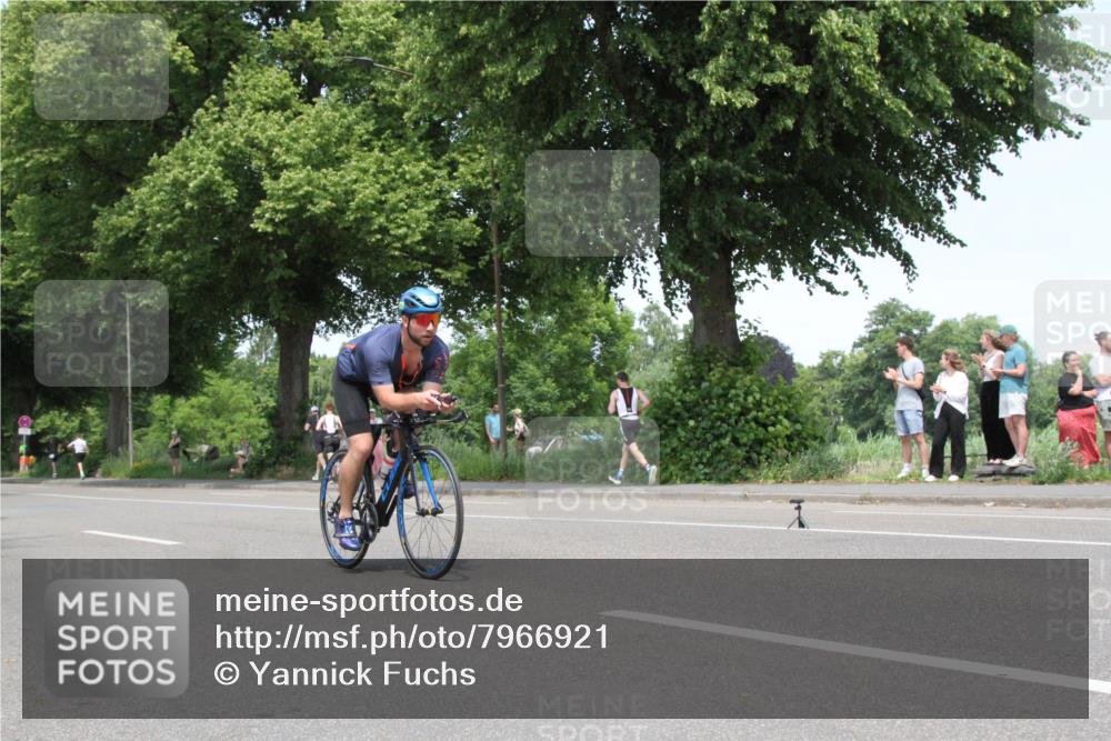 15.06.2025 - 7 Türme Triathlon Yannick Fuchs http://msf.ph/oto/7966921 15.06.2025 13:21:18 Radfahren  meine-sportfotos.de