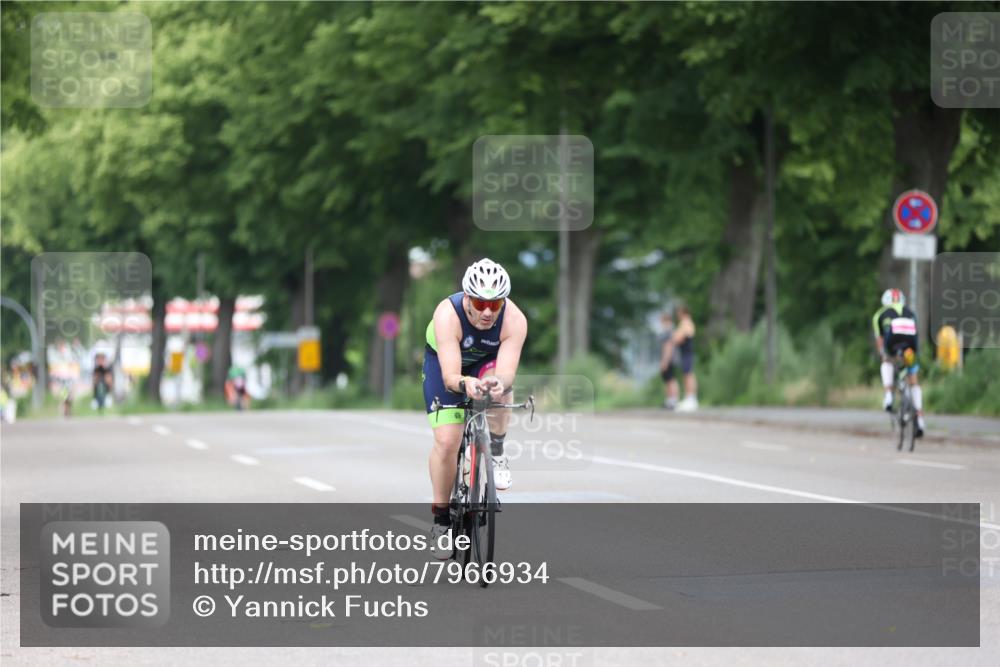 15.06.2025 - 7 Türme Triathlon Yannick Fuchs http://msf.ph/oto/7966934 15.06.2025 11:19:36 Radfahren 282, 321 meine-sportfotos.de