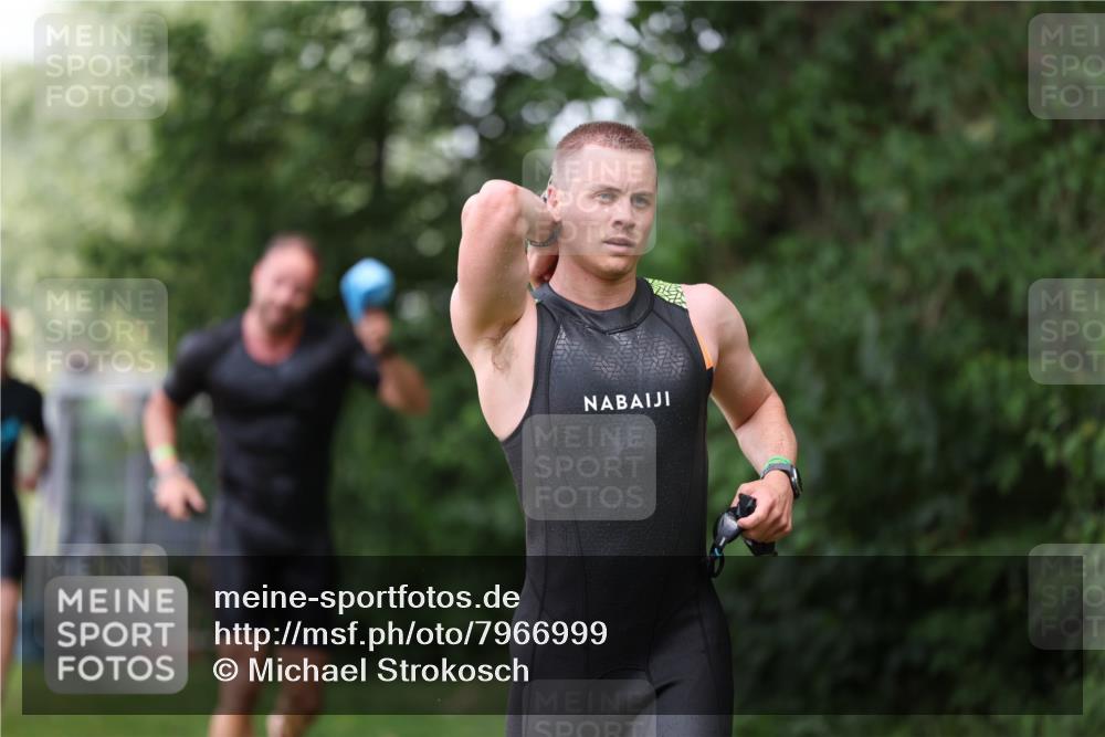 15.06.2025 - 7 Türme Triathlon Michael Strokosch http://msf.ph/oto/7966999 15.06.2025 12:21:27 Schwimmen 390, 492, 515, 534, 626, 665, 674, 680 meine-sportfotos.de