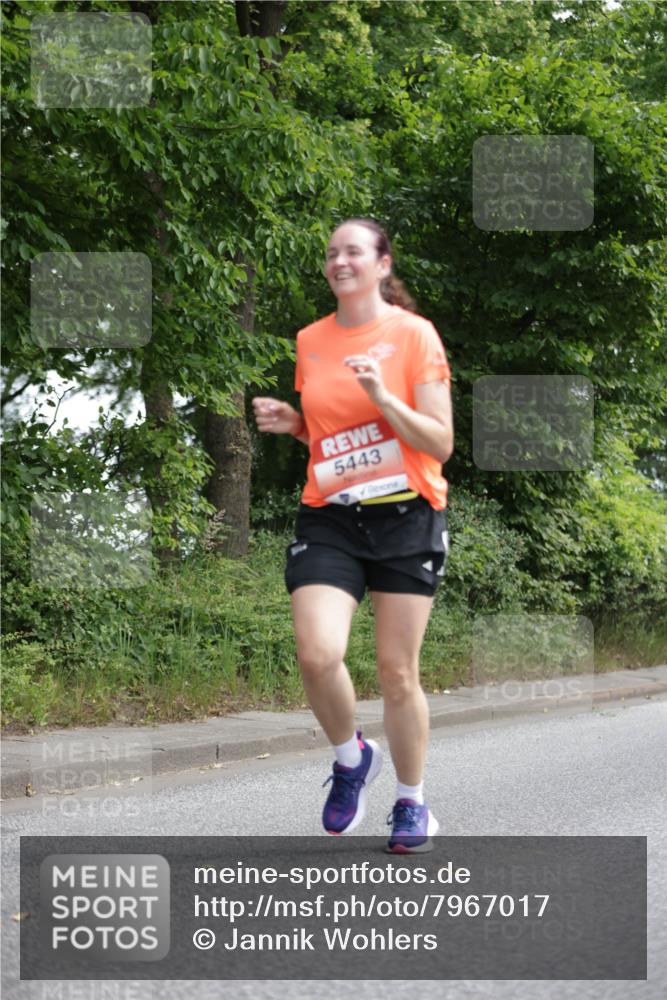 15.06.2025 - REWE Women's Run Jannik Wohlers http://msf.ph/oto/7967017 15.06.2025 10:02:02 Laufen 5443 meine-sportfotos.de