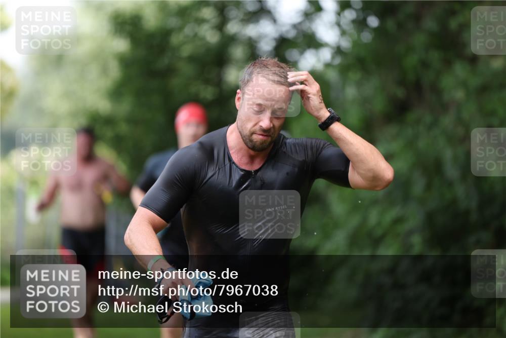 15.06.2025 - 7 Türme Triathlon Michael Strokosch http://msf.ph/oto/7967038 15.06.2025 12:21:29 Schwimmen 390, 492, 515, 534, 626, 664, 665, 680 meine-sportfotos.de