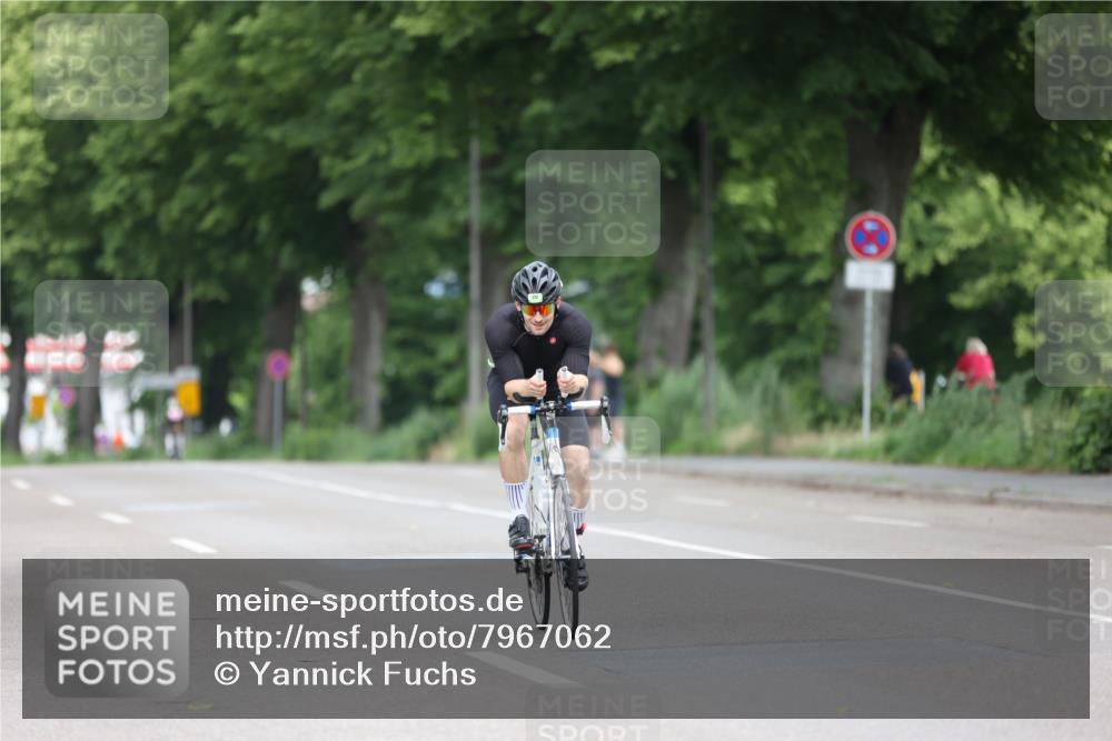 15.06.2025 - 7 Türme Triathlon Yannick Fuchs http://msf.ph/oto/7967062 15.06.2025 11:19:47 Radfahren  meine-sportfotos.de