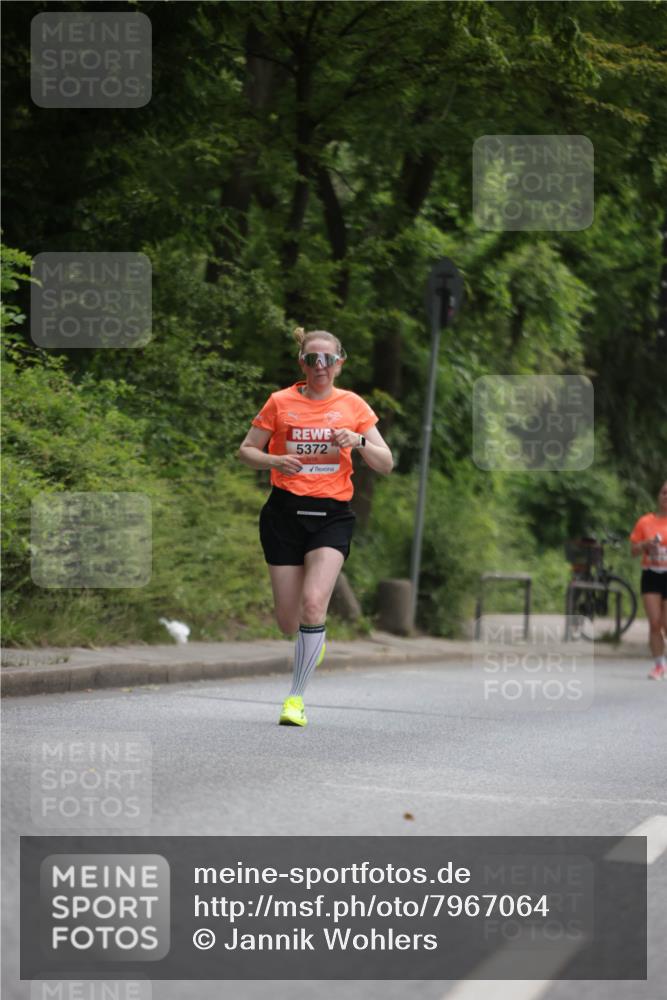 15.06.2025 - REWE Women's Run Jannik Wohlers http://msf.ph/oto/7967064 15.06.2025 10:02:11 Laufen 5372 meine-sportfotos.de