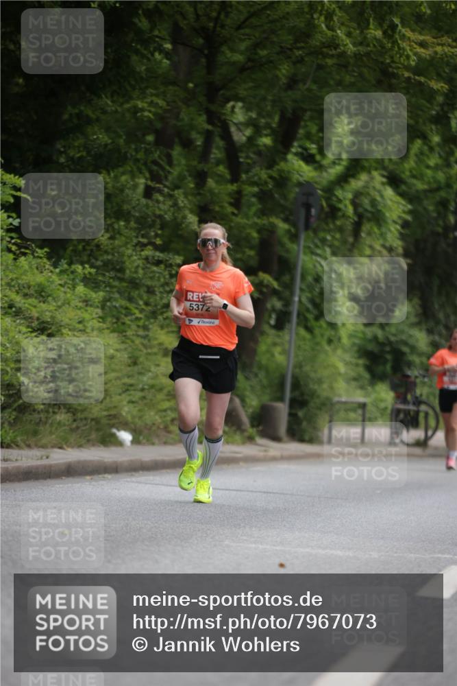 15.06.2025 - REWE Women's Run Jannik Wohlers http://msf.ph/oto/7967073 15.06.2025 10:02:11 Laufen 5372 meine-sportfotos.de