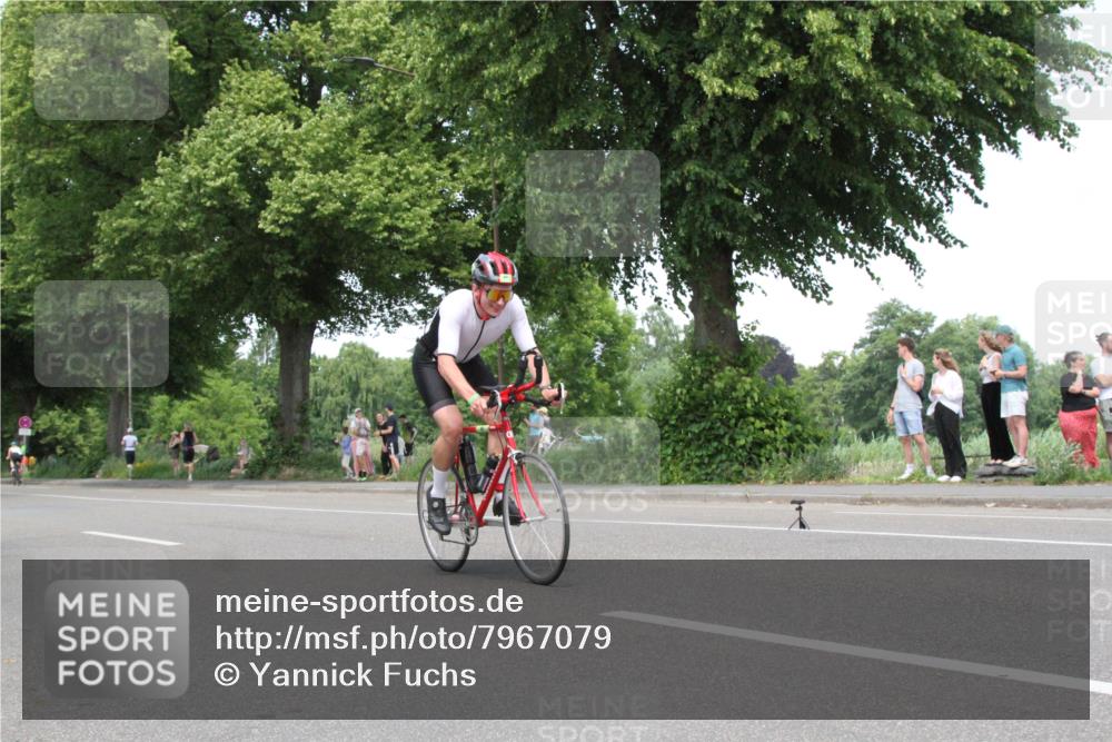 15.06.2025 - 7 Türme Triathlon Yannick Fuchs http://msf.ph/oto/7967079 15.06.2025 13:23:04 Radfahren  meine-sportfotos.de
