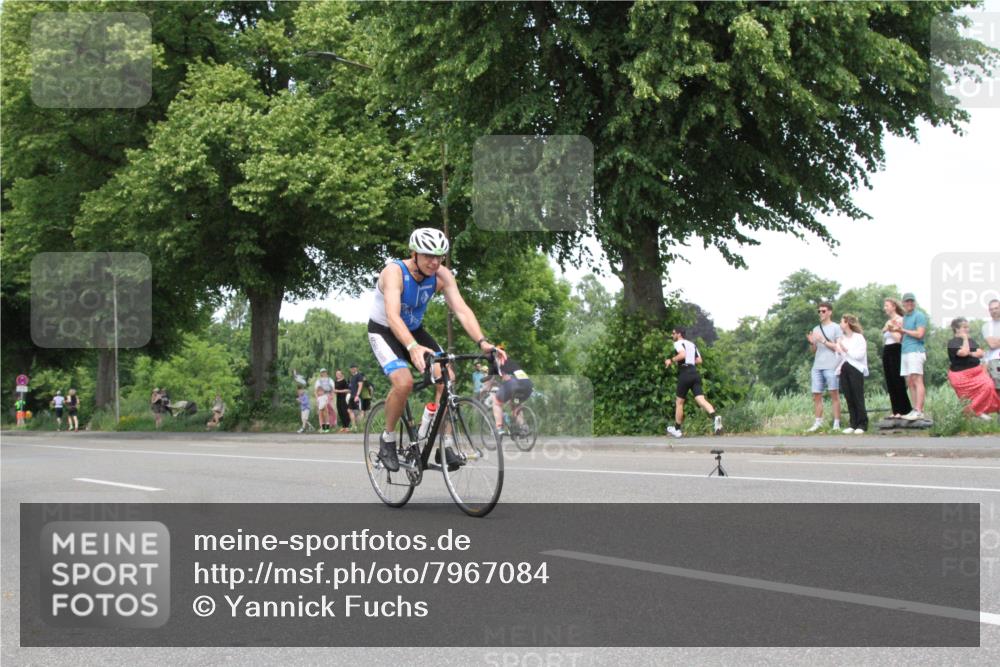 15.06.2025 - 7 Türme Triathlon Yannick Fuchs http://msf.ph/oto/7967084 15.06.2025 13:23:08 Radfahren  meine-sportfotos.de