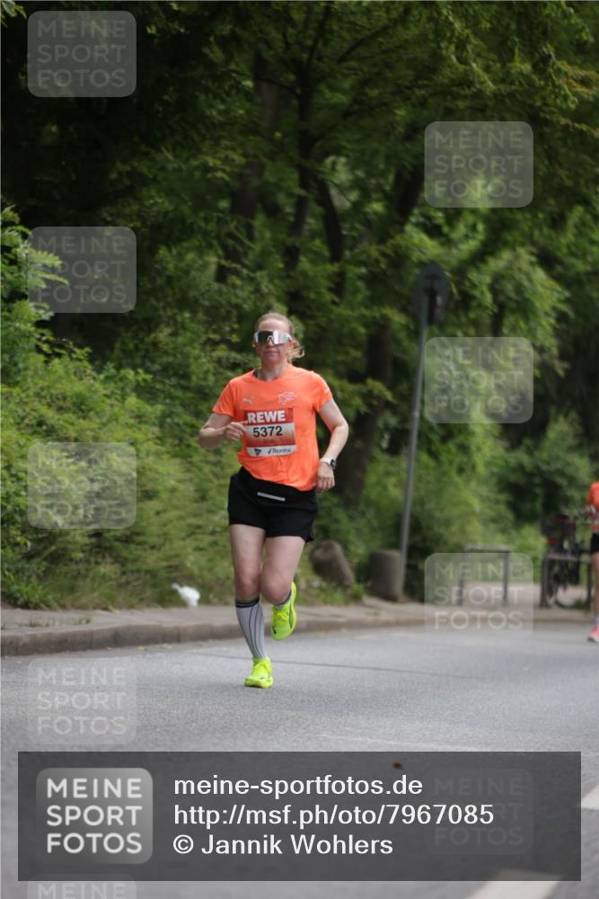 15.06.2025 - REWE Women's Run Jannik Wohlers http://msf.ph/oto/7967085 15.06.2025 10:02:11 Laufen 5372 meine-sportfotos.de