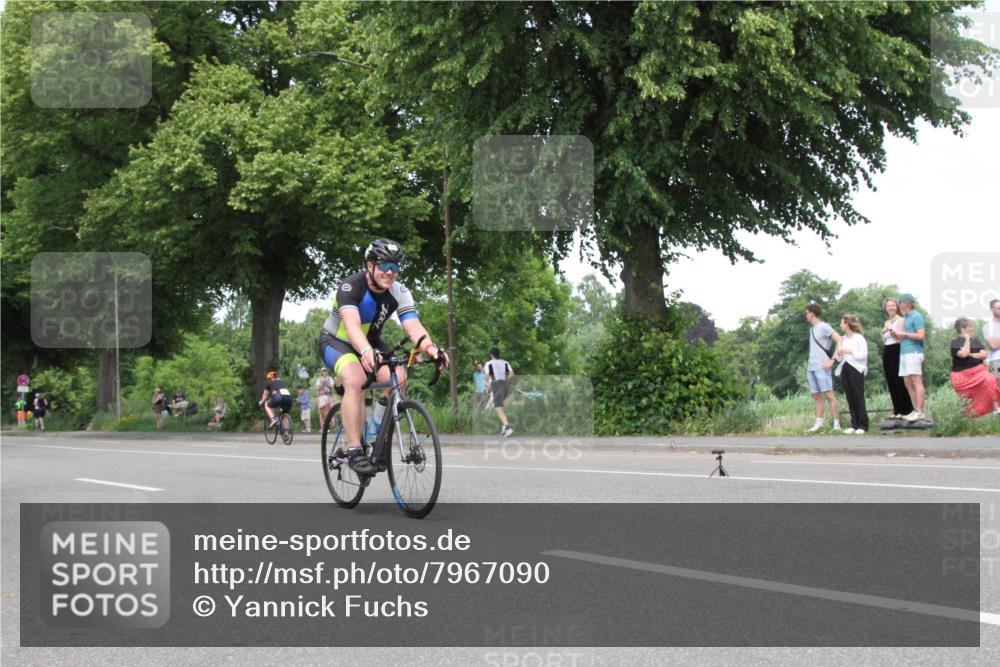 15.06.2025 - 7 Türme Triathlon Yannick Fuchs http://msf.ph/oto/7967090 15.06.2025 13:23:09 Radfahren  meine-sportfotos.de