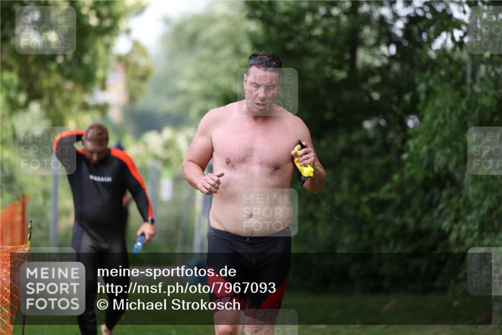 15.06.2025 - 7 Türme Triathlon Michael Strokosch http://msf.ph/oto/7967093 15.06.2025 12:21:33 Schwimmen 360, 386, 390, 492, 515, 534, 577, 626, 664, 665, 680 meine-sportfotos.de