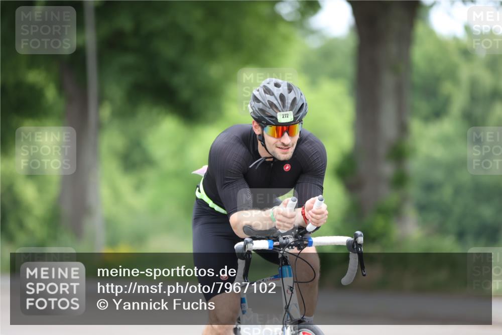 15.06.2025 - 7 Türme Triathlon Yannick Fuchs http://msf.ph/oto/7967102 15.06.2025 11:19:48 Radfahren  meine-sportfotos.de