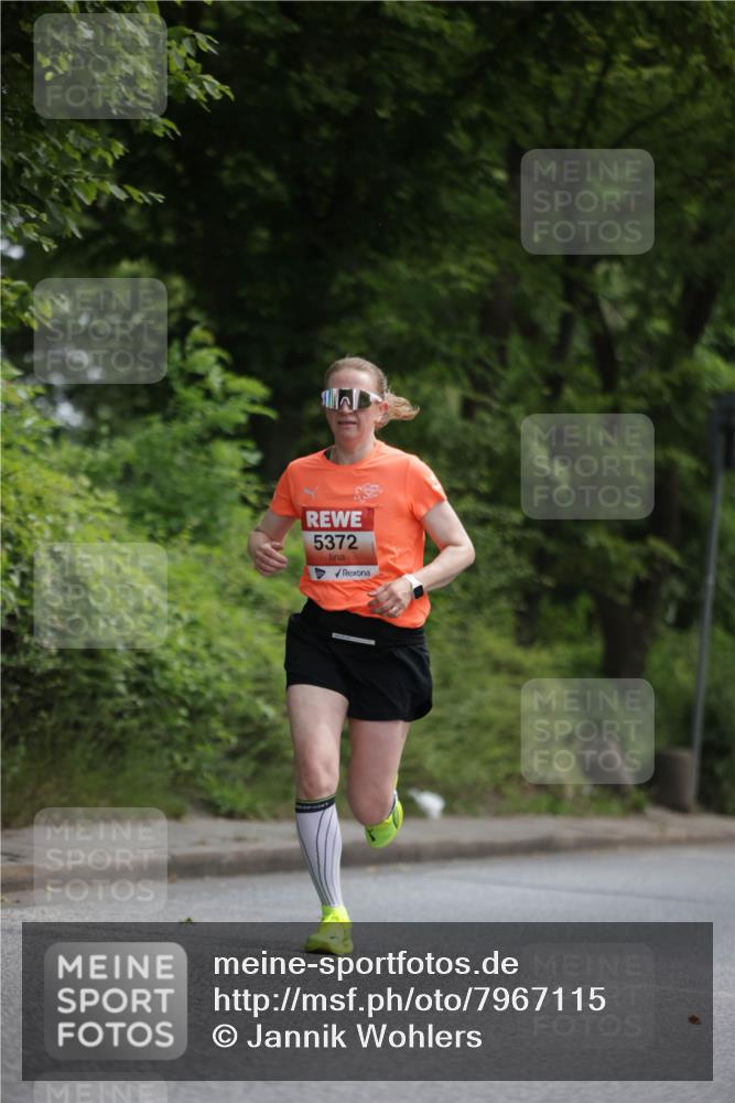15.06.2025 - REWE Women's Run Jannik Wohlers http://msf.ph/oto/7967115 15.06.2025 10:02:12 Laufen 5372 meine-sportfotos.de