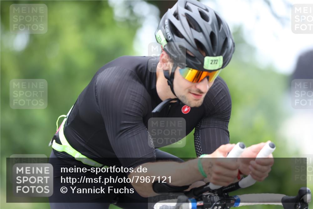 15.06.2025 - 7 Türme Triathlon Yannick Fuchs http://msf.ph/oto/7967121 15.06.2025 11:19:49 Radfahren  meine-sportfotos.de