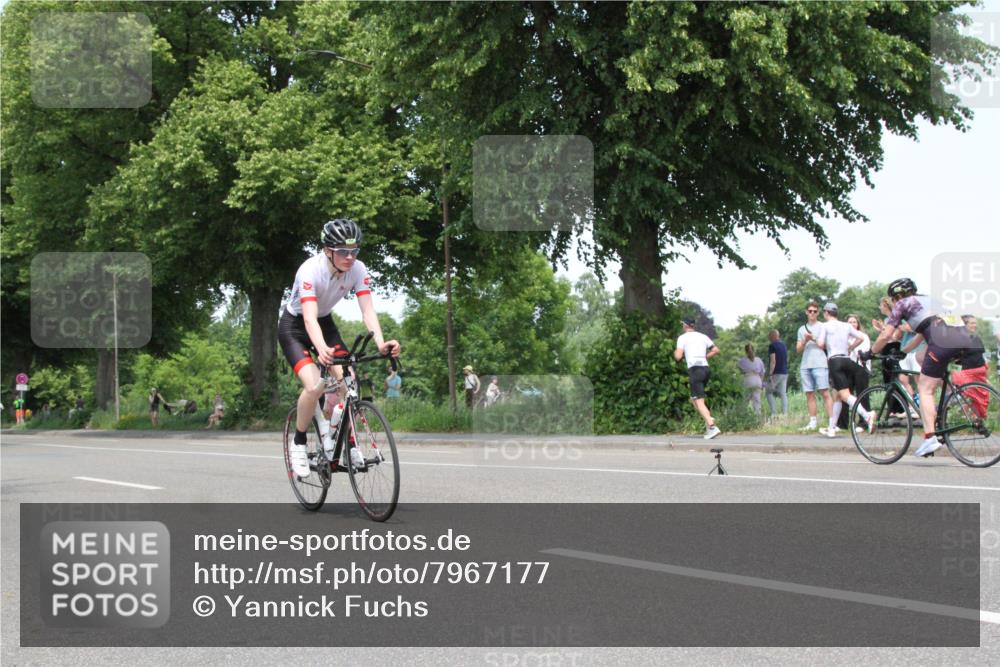 15.06.2025 - 7 Türme Triathlon Yannick Fuchs http://msf.ph/oto/7967177 15.06.2025 13:24:13 Radfahren  meine-sportfotos.de