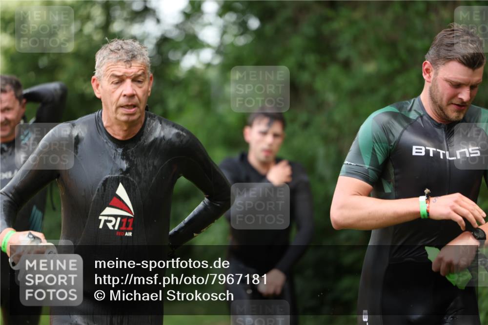 15.06.2025 - 7 Türme Triathlon Michael Strokosch http://msf.ph/oto/7967181 15.06.2025 12:21:45 Schwimmen 360, 386, 390, 409, 492, 534, 577, 578, 596, 623, 641, 664, 680 meine-sportfotos.de