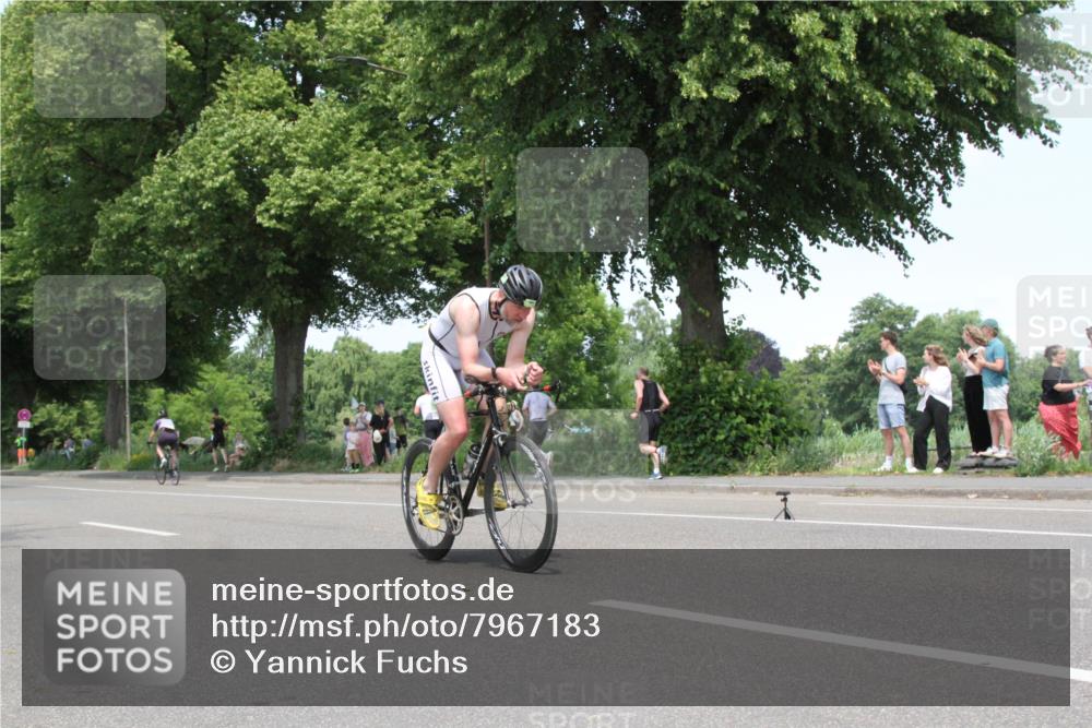 15.06.2025 - 7 Türme Triathlon Yannick Fuchs http://msf.ph/oto/7967183 15.06.2025 13:24:16 Radfahren  meine-sportfotos.de