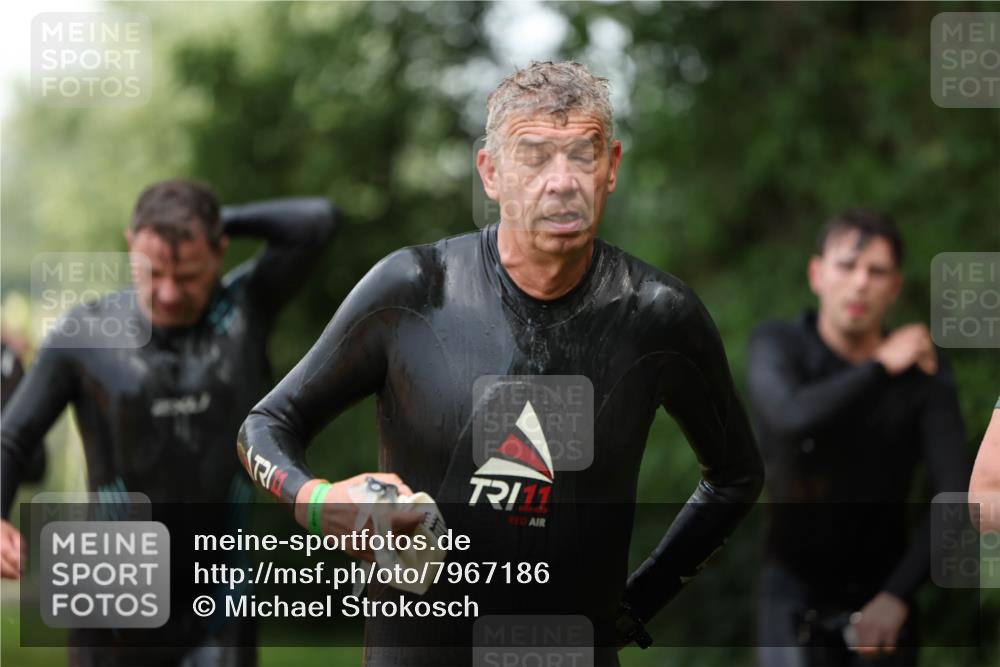 15.06.2025 - 7 Türme Triathlon Michael Strokosch http://msf.ph/oto/7967186 15.06.2025 12:21:45 Schwimmen 360, 386, 390, 409, 492, 534, 577, 578, 596, 623, 641, 664, 680 meine-sportfotos.de