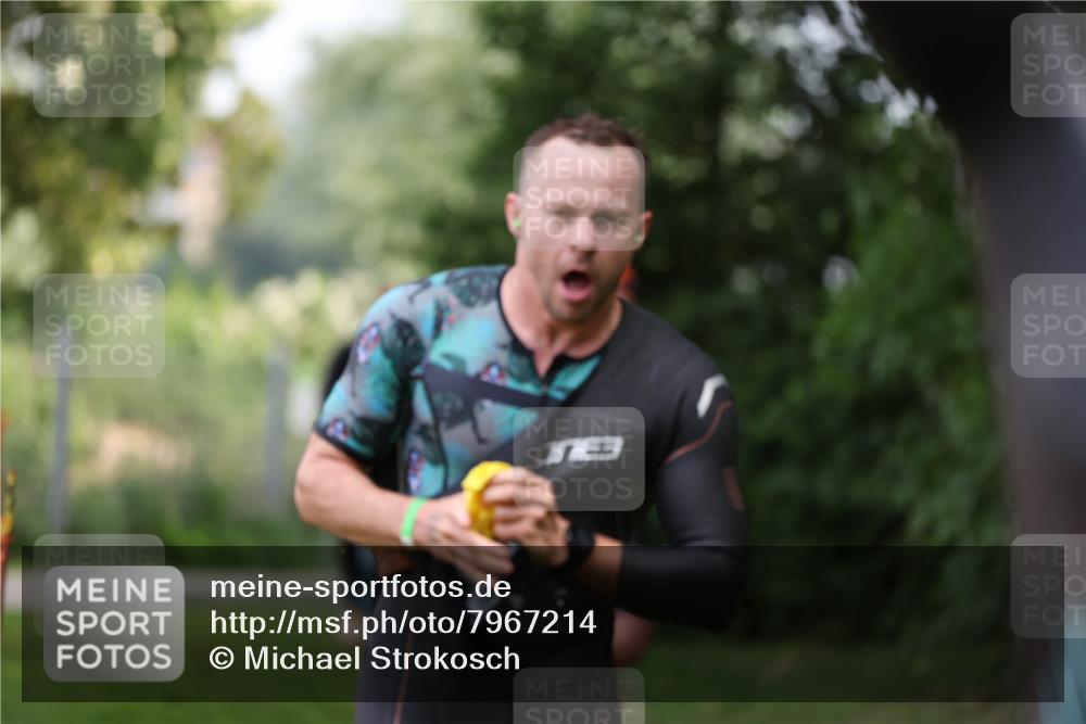 15.06.2025 - 7 Türme Triathlon Michael Strokosch http://msf.ph/oto/7967214 15.06.2025 12:21:48 Schwimmen 360, 386, 390, 409, 454, 492, 534, 577, 578, 596, 623, 641, 664, 680 meine-sportfotos.de