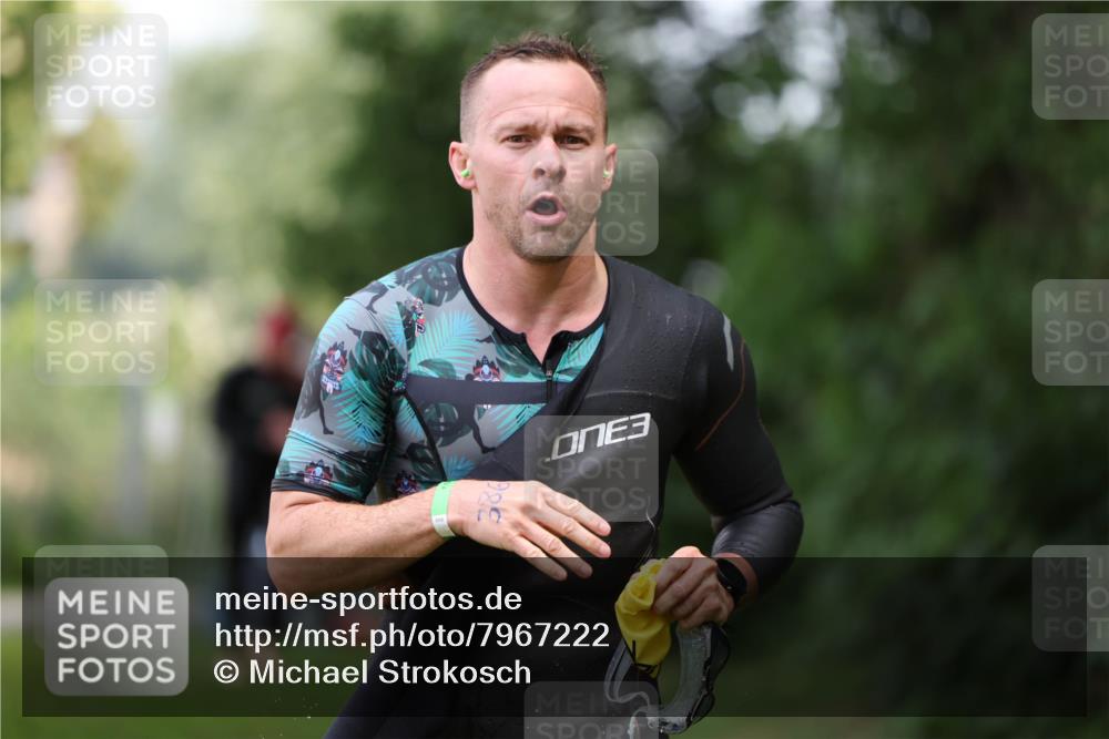 15.06.2025 - 7 Türme Triathlon Michael Strokosch http://msf.ph/oto/7967222 15.06.2025 12:21:48 Schwimmen 360, 386, 390, 409, 454, 492, 534, 577, 578, 596, 623, 641, 664, 680 meine-sportfotos.de