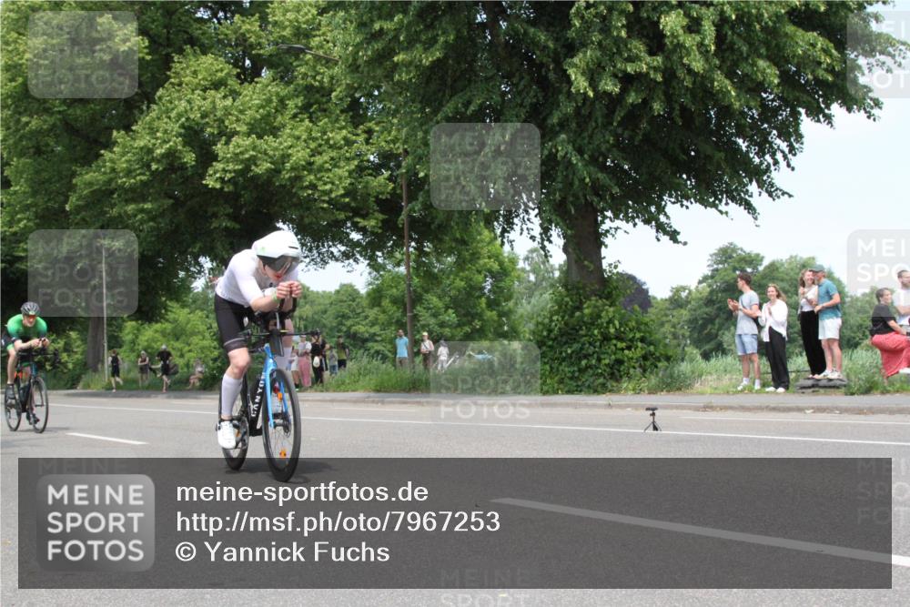 15.06.2025 - 7 Türme Triathlon Yannick Fuchs http://msf.ph/oto/7967253 15.06.2025 13:24:49 Radfahren  meine-sportfotos.de
