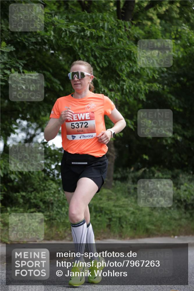 15.06.2025 - REWE Women's Run Jannik Wohlers http://msf.ph/oto/7967263 15.06.2025 10:02:16 Laufen 5372 meine-sportfotos.de
