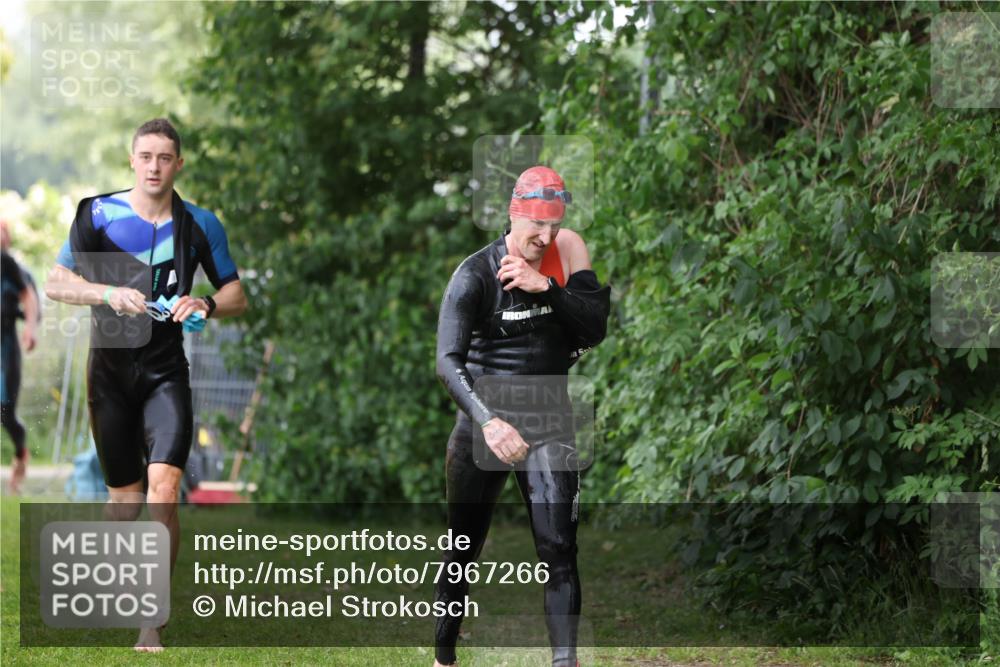 15.06.2025 - 7 Türme Triathlon Michael Strokosch http://msf.ph/oto/7967266 15.06.2025 12:21:55 Schwimmen 360, 386, 402, 409, 454, 492, 577, 578, 586, 596, 623, 641, 664, 680 meine-sportfotos.de