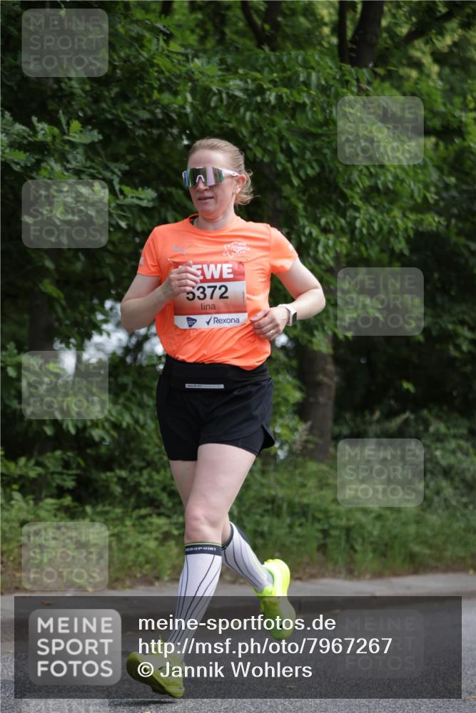 15.06.2025 - REWE Women's Run Jannik Wohlers http://msf.ph/oto/7967267 15.06.2025 10:02:16 Laufen 5372 meine-sportfotos.de