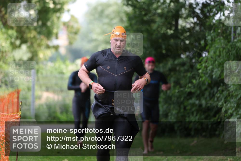 15.06.2025 - 7 Türme Triathlon Michael Strokosch http://msf.ph/oto/7967322 15.06.2025 12:22:01 Schwimmen 360, 386, 402, 409, 454, 473, 578, 586, 596, 623, 624, 641 meine-sportfotos.de