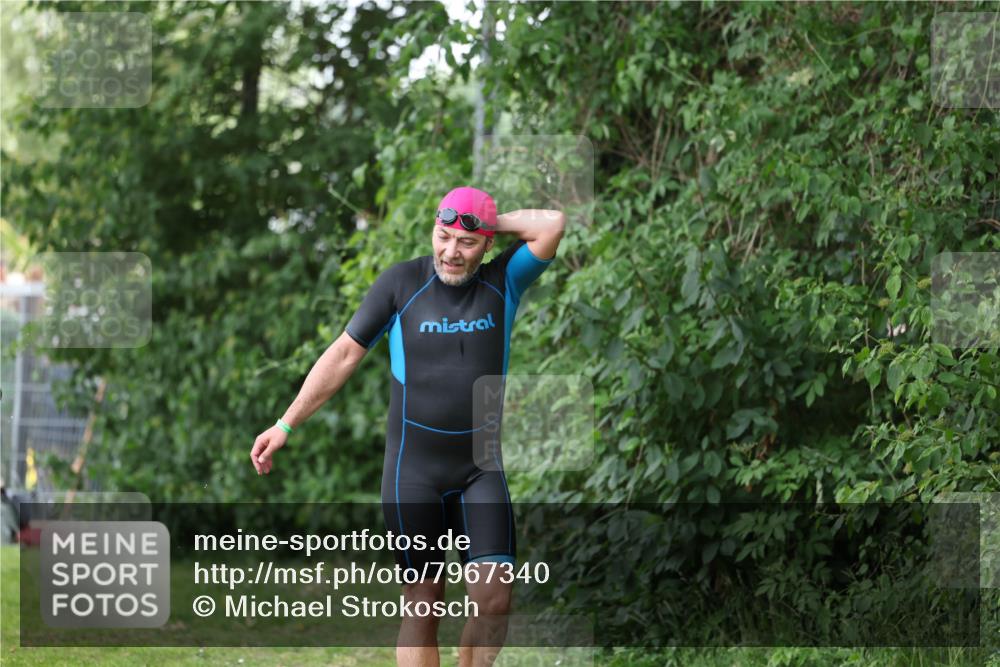15.06.2025 - 7 Türme Triathlon Michael Strokosch http://msf.ph/oto/7967340 15.06.2025 12:22:05 Schwimmen 402, 409, 454, 473, 578, 586, 596, 623, 624, 641 meine-sportfotos.de
