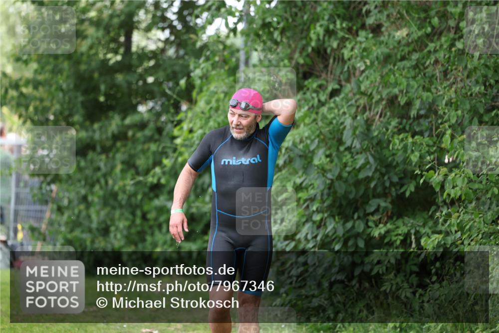 15.06.2025 - 7 Türme Triathlon Michael Strokosch http://msf.ph/oto/7967346 15.06.2025 12:22:05 Schwimmen 402, 409, 454, 473, 578, 586, 596, 623, 624, 641 meine-sportfotos.de